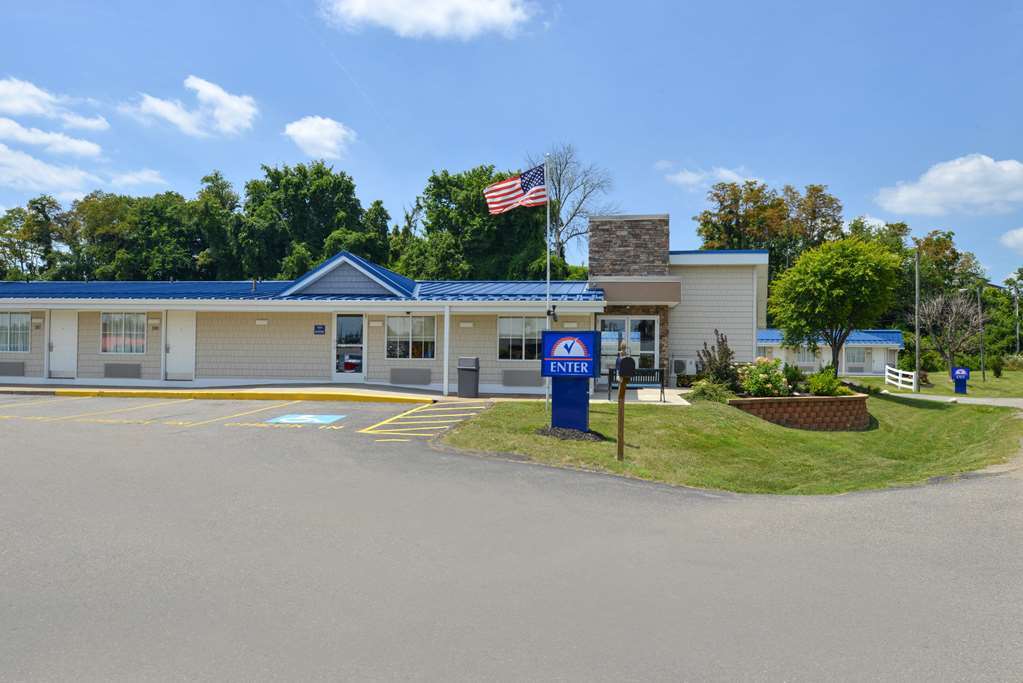 Americas Best Value Inn-Saint Clairsville/Wheeling St. Clairsville Exterior photo