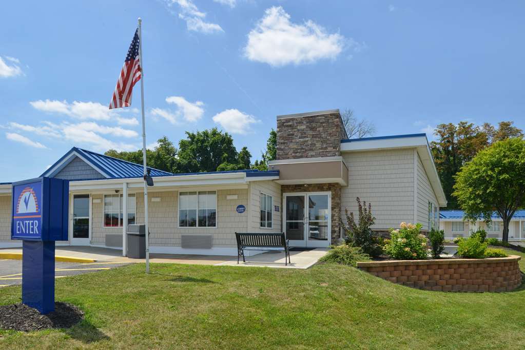 Americas Best Value Inn-Saint Clairsville/Wheeling St. Clairsville Exterior photo