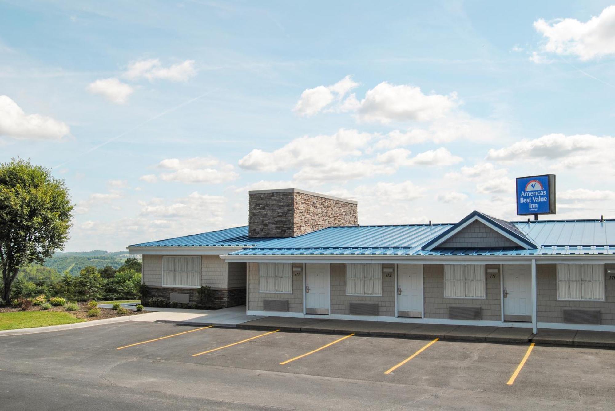 Americas Best Value Inn-Saint Clairsville/Wheeling St. Clairsville Exterior photo